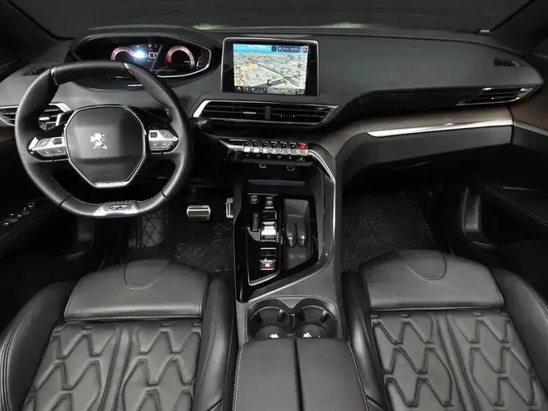 2023 Peugeot 5008 с пробегом 13 453 км