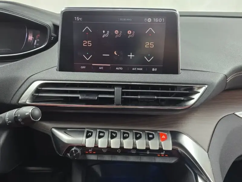 2024 Peugeot 5008 с пробегом 23 501 км
