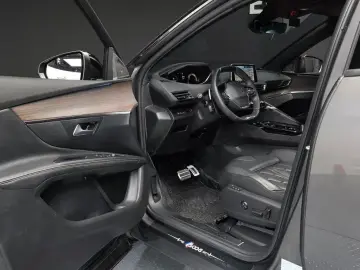 2023 Peugeot 5008 с пробегом 13 453 км