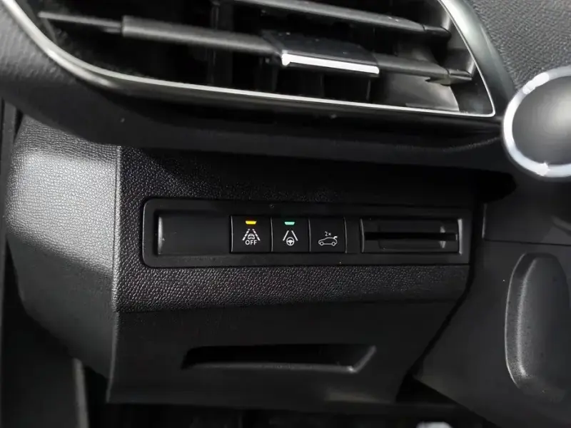 2023 Peugeot 5008 с пробегом 13 453 км