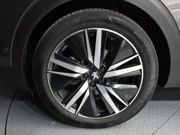 2023 Peugeot 5008 с пробегом 13 453 км