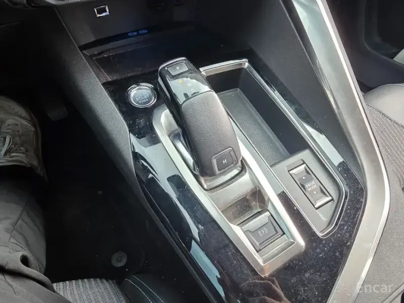 2021 Peugeot 5008 с пробегом 48 594 км