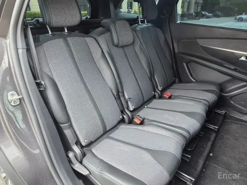 2021 Peugeot 5008 с пробегом 48 594 км