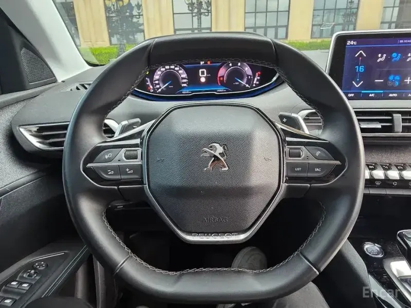 2021 Peugeot 5008 с пробегом 48 594 км