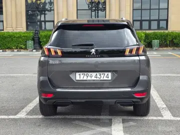 2021 Peugeot 5008 с пробегом 48 594 км