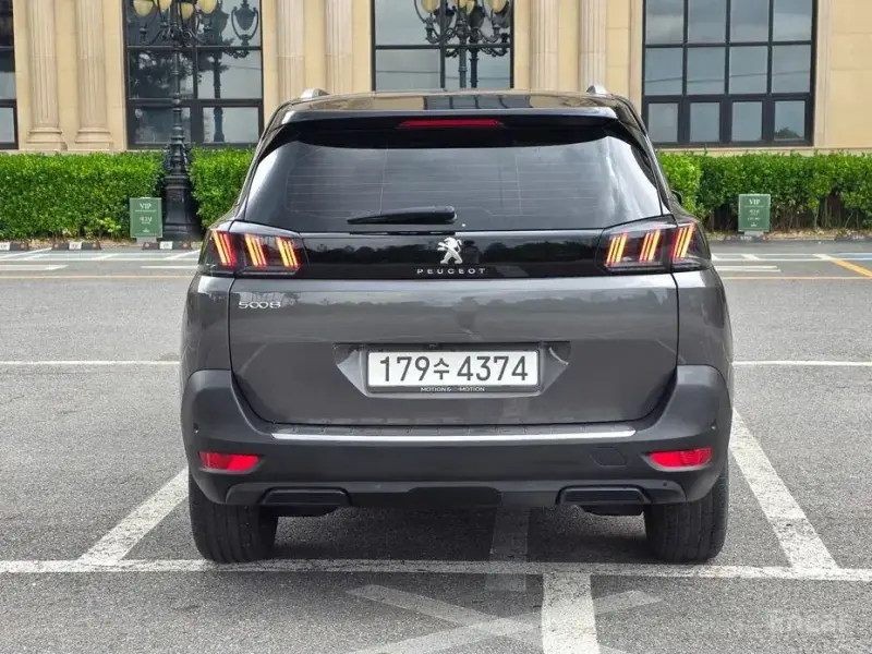 2021 Peugeot 5008 с пробегом 48 594 км