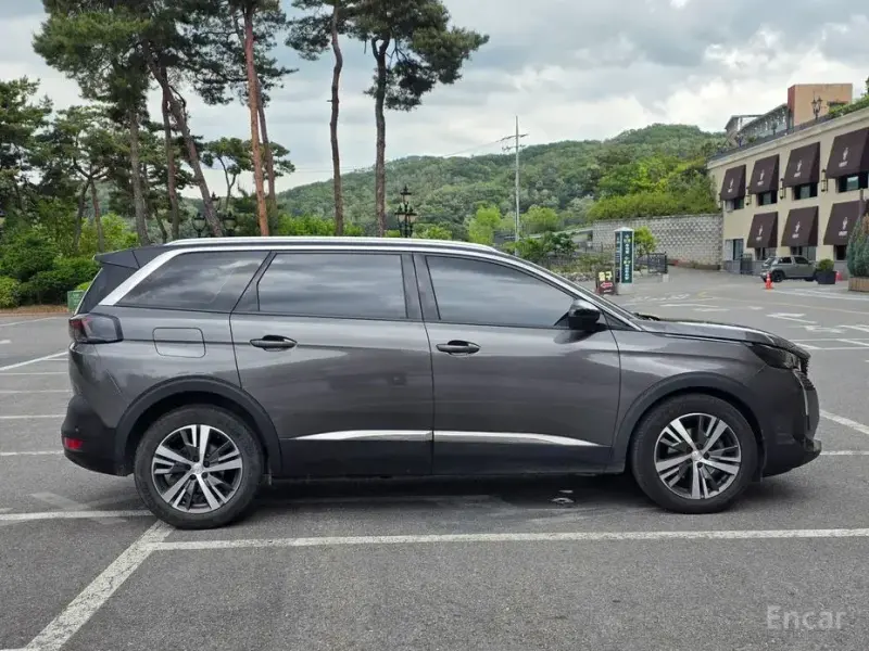 2021 Peugeot 5008 с пробегом 48 594 км