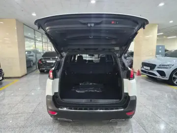 2021 Peugeot 5008 с пробегом 30 196 км