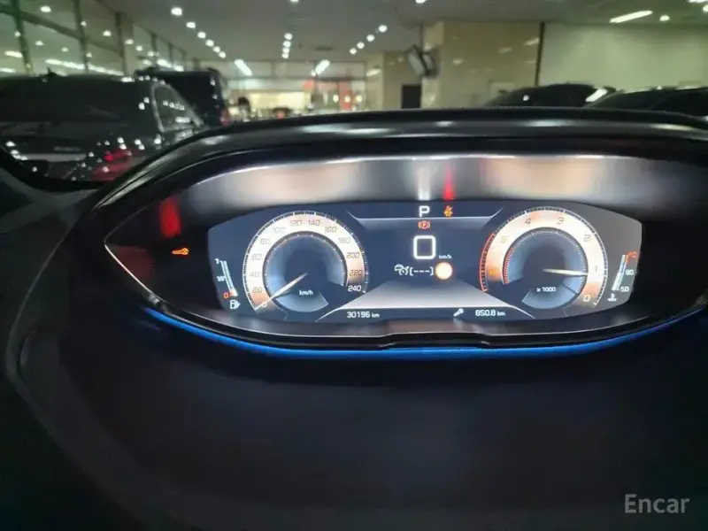 2021 Peugeot 5008 с пробегом 30 196 км