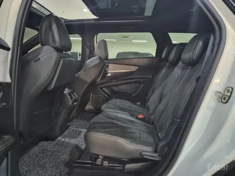2021 Peugeot 5008 с пробегом 30 196 км