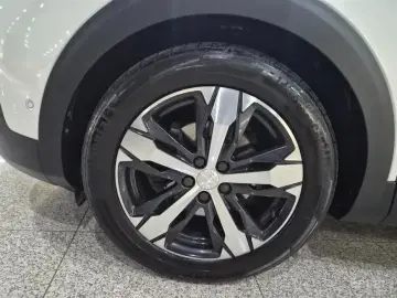 2021 Peugeot 5008 с пробегом 30 196 км