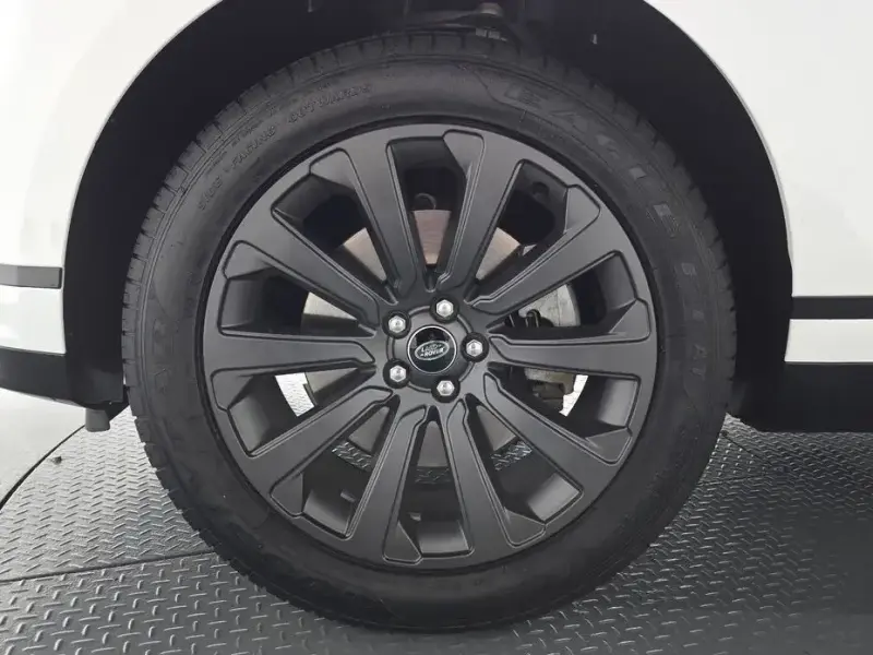 2023 Land Rover Range Rover Velar с пробегом 49 813 км