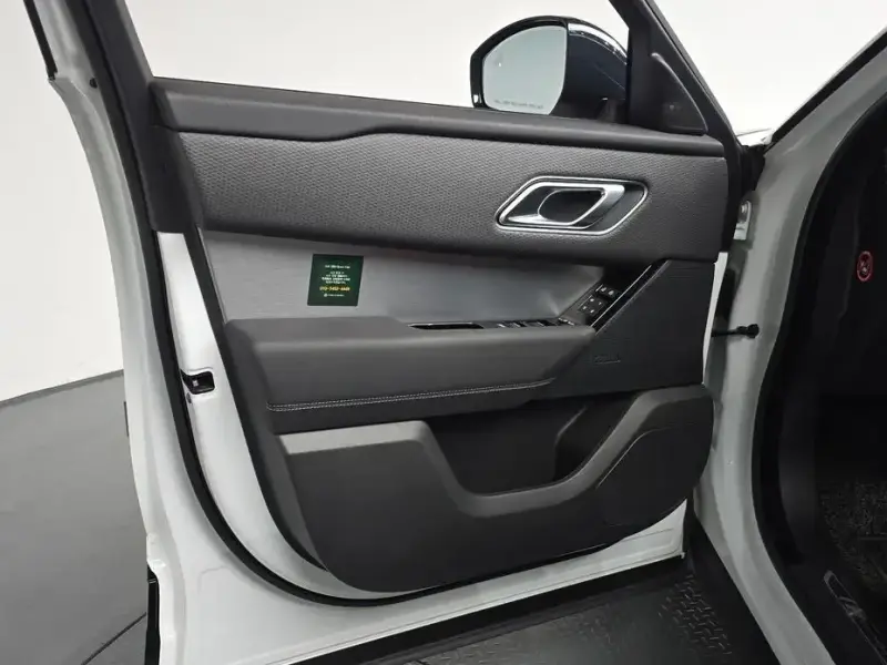 2023 Land Rover Range Rover Velar с пробегом 49 813 км