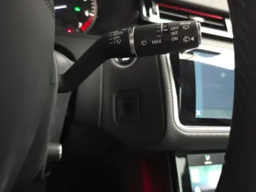 2023 Land Rover Range Rover Velar с пробегом 49 813 км