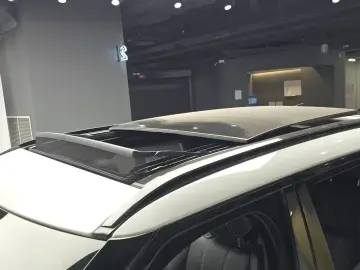 2023 Land Rover Range Rover Velar с пробегом 49 813 км