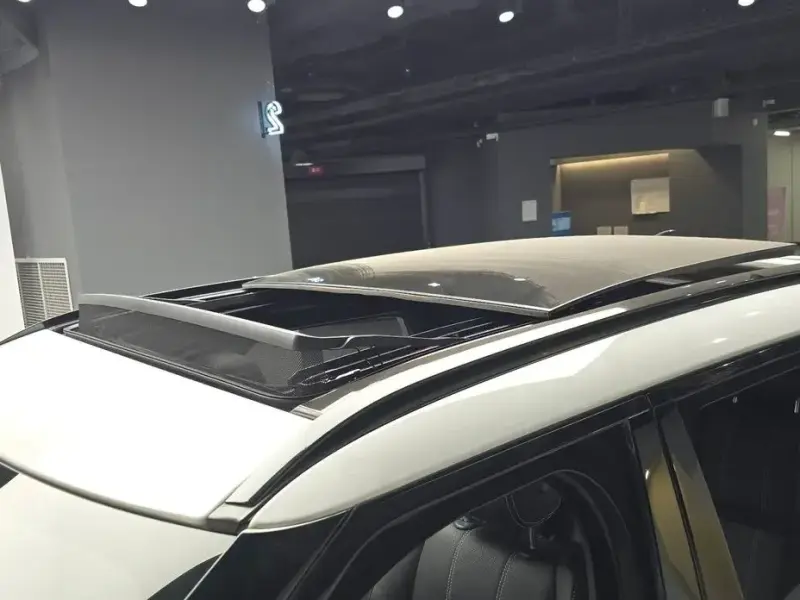 2023 Land Rover Range Rover Velar с пробегом 49 813 км