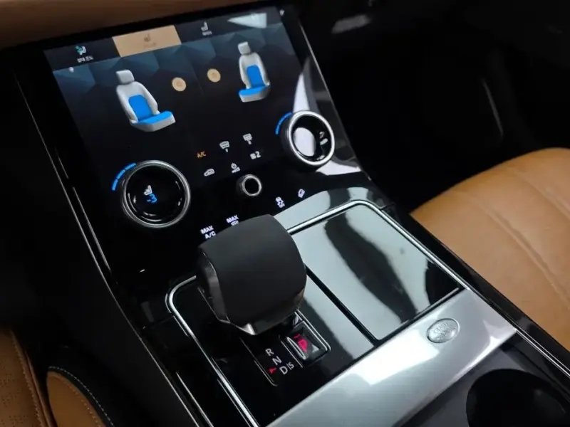 2022 Land Rover Range Rover Velar с пробегом 56 580 км