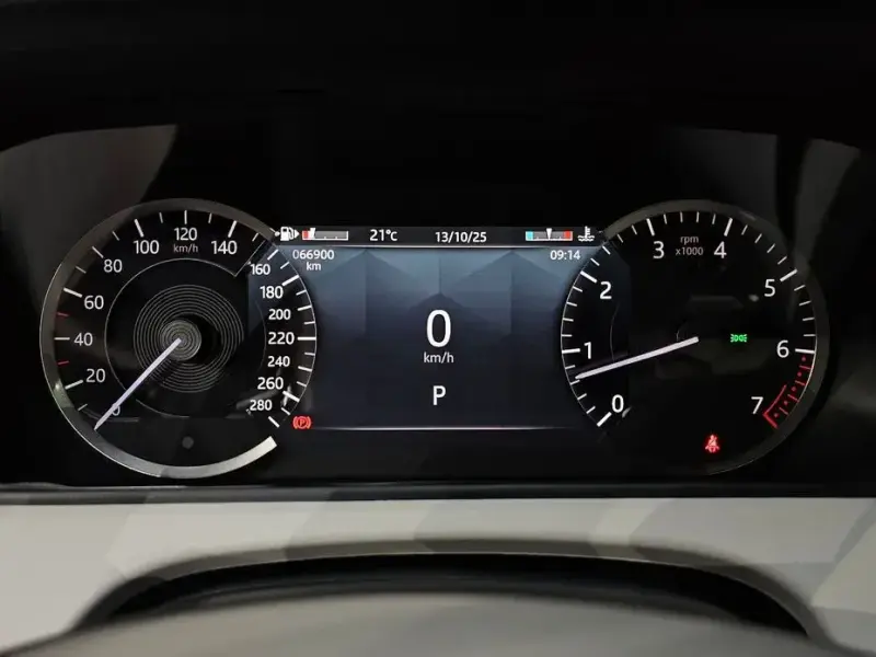 2023 Land Rover Range Rover Velar с пробегом 66 900 км