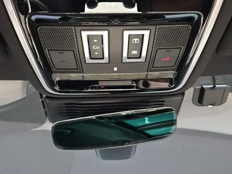 2023 Land Rover Range Rover Velar с пробегом 66 900 км