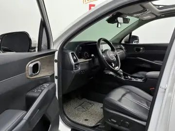 2022 Kia Sorento с пробегом 83 469 км