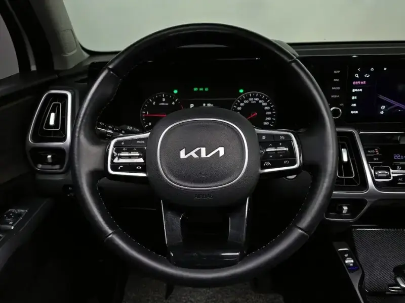 2022 Kia Sorento с пробегом 83 469 км