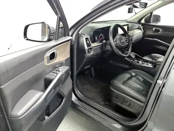 2022 Kia Sorento с пробегом 143 602 км