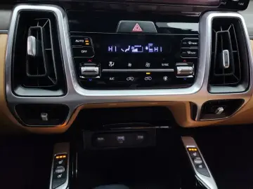 2022 Kia Sorento с пробегом 82 406 км