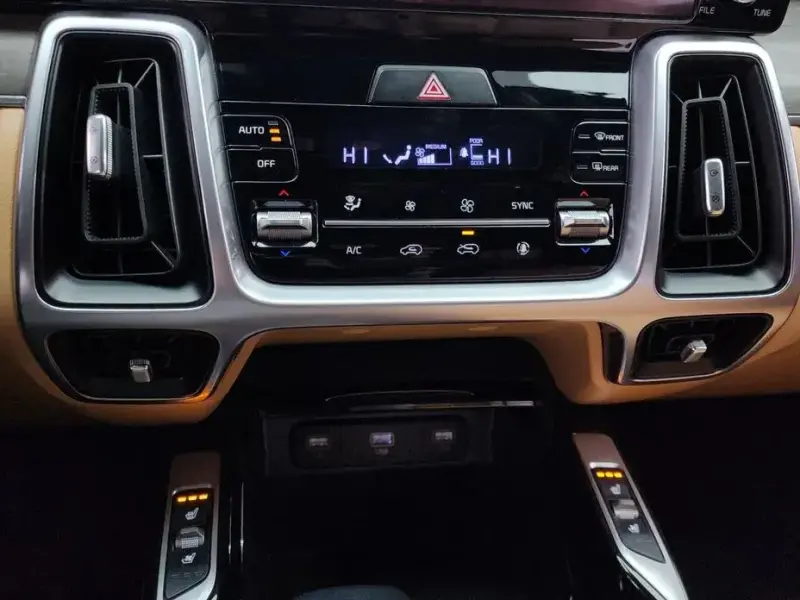 2022 Kia Sorento с пробегом 82 406 км