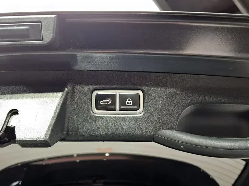 2022 Kia Sorento с пробегом 143 602 км