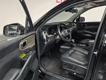 2021 Kia Sorento с пробегом 90 943 км