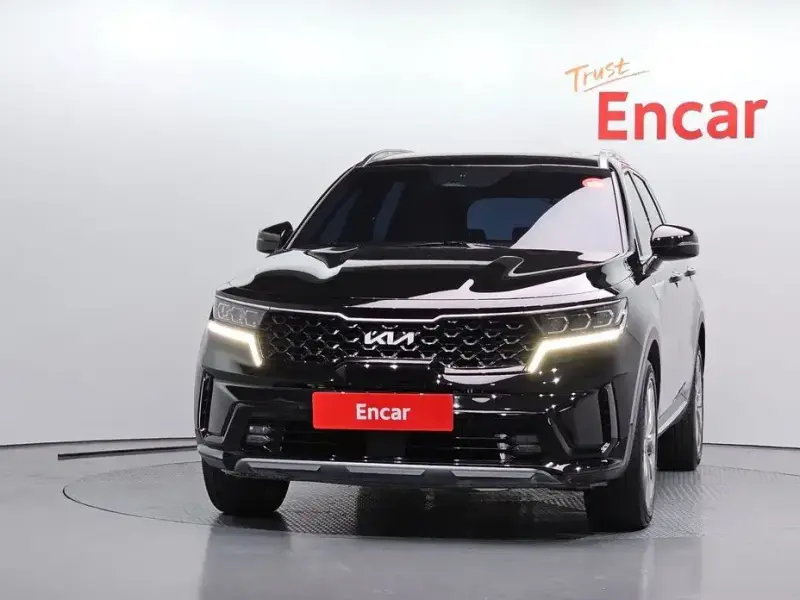 2023 Kia Sorento с пробегом 20 892 км
