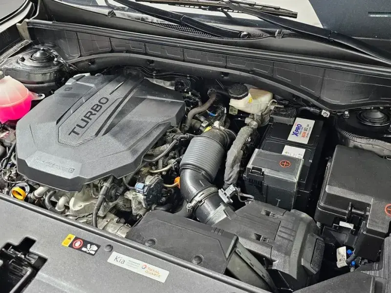 2023 Kia Sorento с пробегом 20 892 км