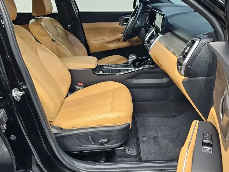 2023 Kia Sorento с пробегом 20 892 км