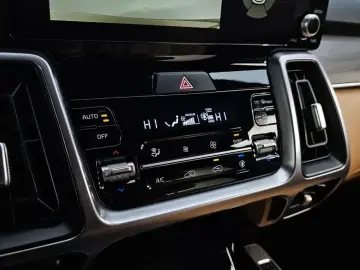 2023 Kia Sorento с пробегом 20 892 км