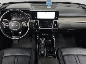 2022 Kia Sorento с пробегом 80 405 км