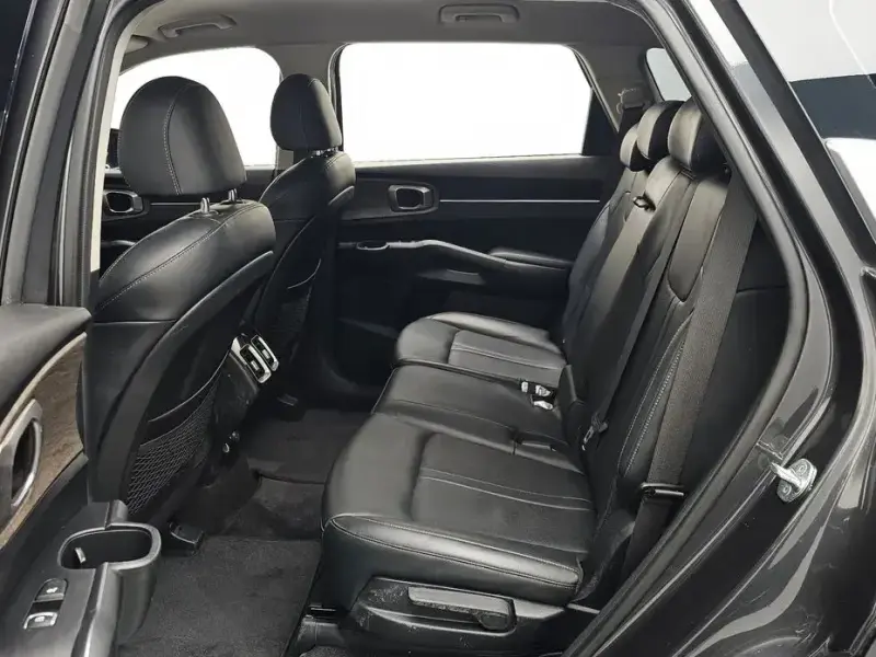 2022 Kia Sorento с пробегом 80 405 км