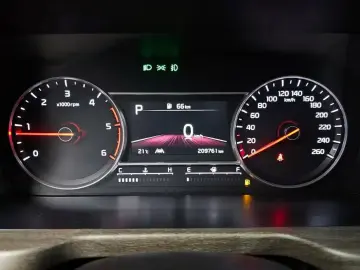 2023 Kia Sorento с пробегом 209 761 км