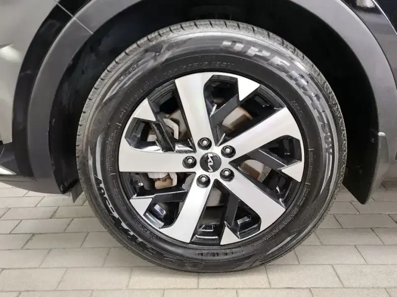 2021 Kia Sorento с пробегом 121 075 км