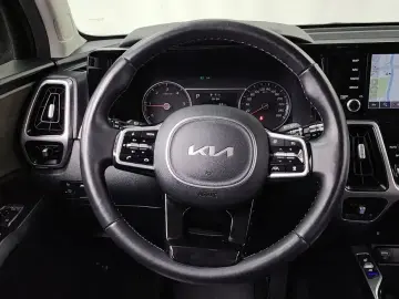 2021 Kia Sorento с пробегом 121 075 км
