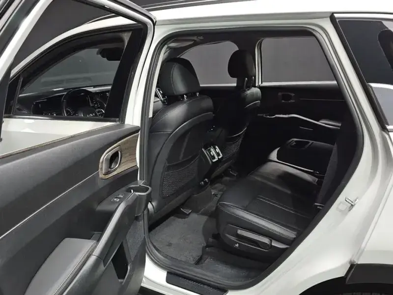 2021 Kia Sorento с пробегом 106 941 км