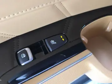 2023 Kia Sorento с пробегом 121 585 км