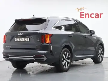 2023 Kia Sorento с пробегом 66 198 км