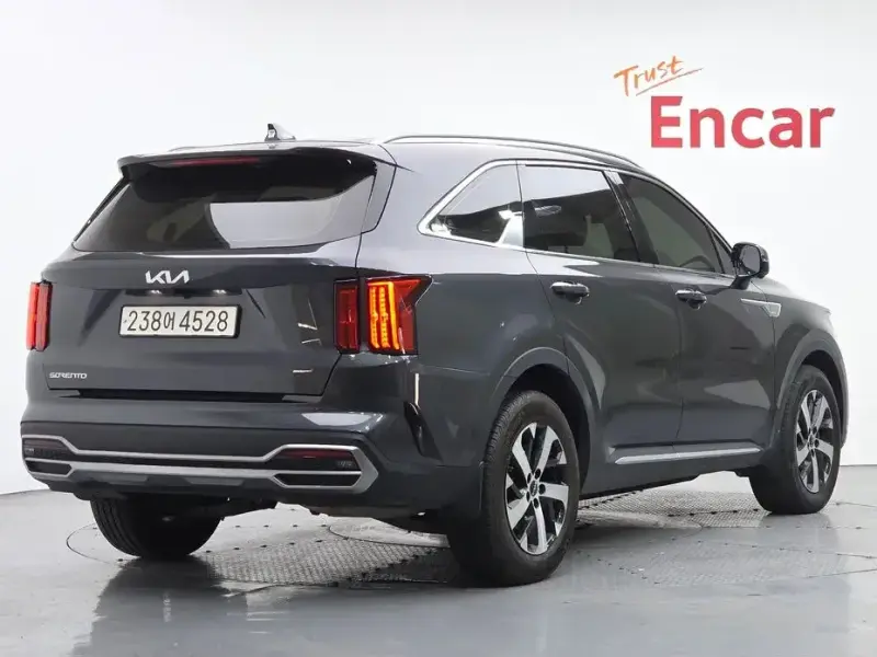2023 Kia Sorento с пробегом 66 198 км