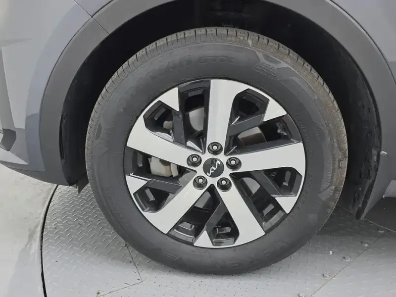 2023 Kia Sorento с пробегом 66 198 км