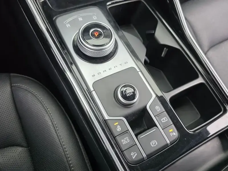 2023 Kia Sorento с пробегом 66 198 км