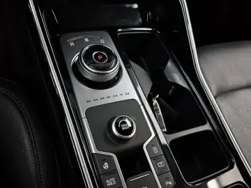 2022 Kia Sorento с пробегом 83 385 км