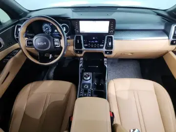 2022 Kia Sorento с пробегом 131 521 км