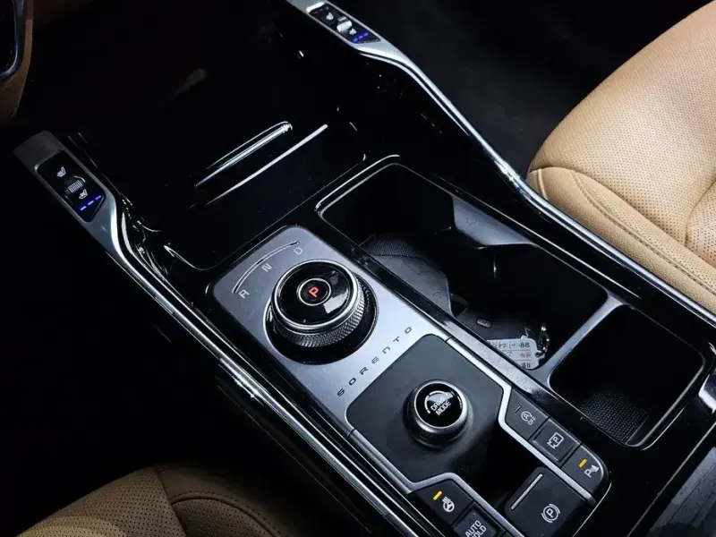 2023 Kia Sorento с пробегом 42 869 км