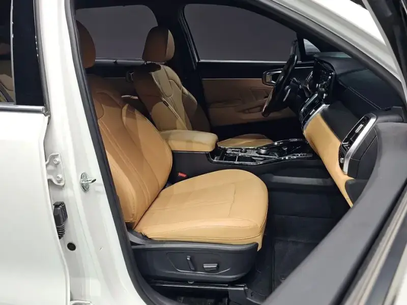 2023 Kia Sorento с пробегом 42 869 км