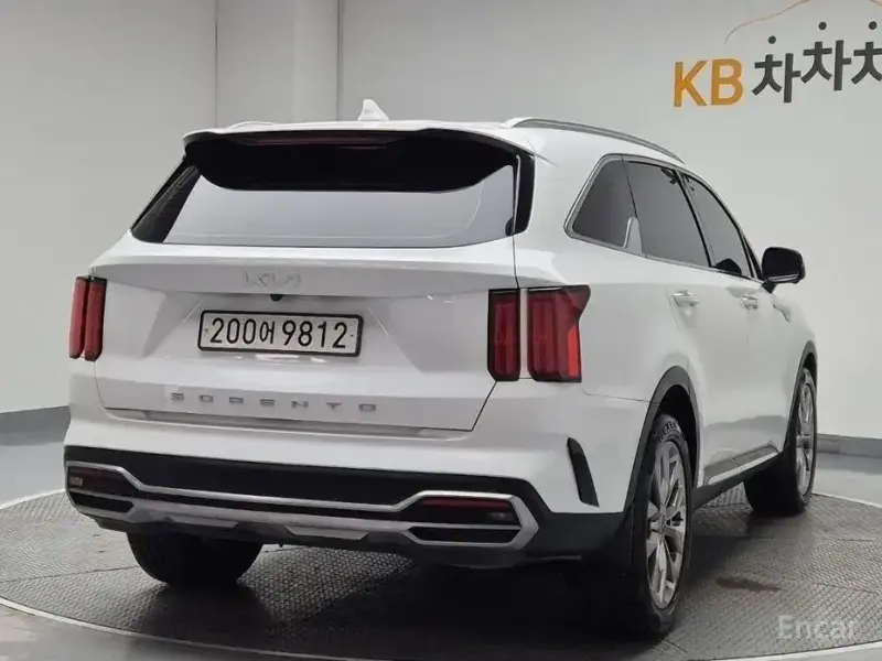 2022 Kia Sorento с пробегом 122 633 км
